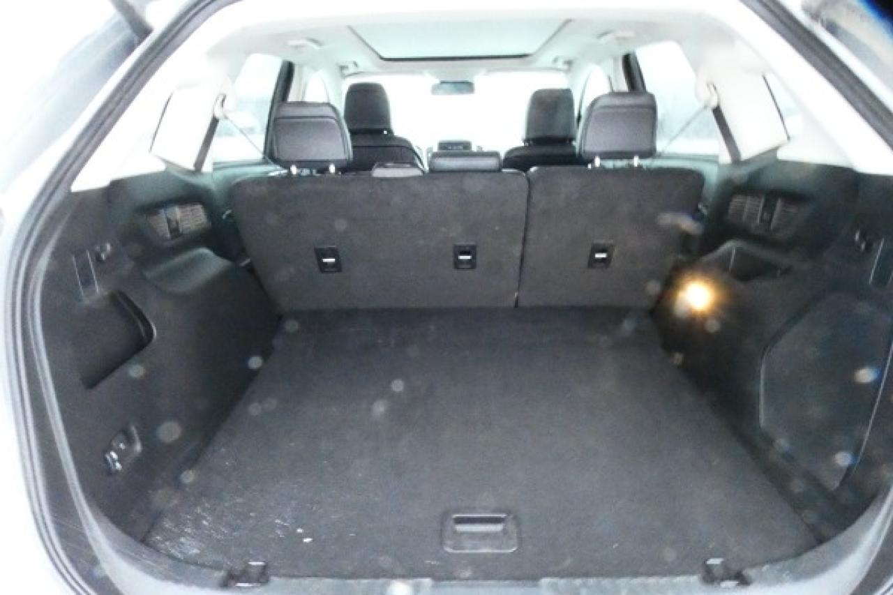 2024 Ford Edge Titanium AWD w/Htd Leather, pano S/R, BUC - Photo #9