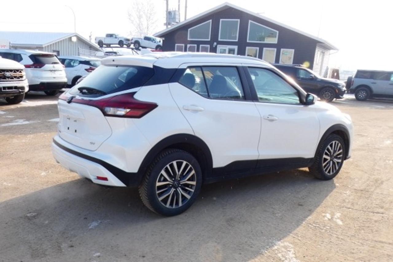 2024 Nissan Kicks SV FWD w/Htd cloth, BUC - Photo #6