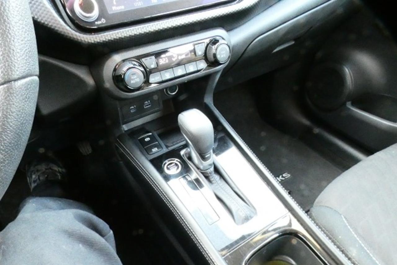 2024 Nissan Kicks SV FWD w/Htd cloth, BUC - Photo #15