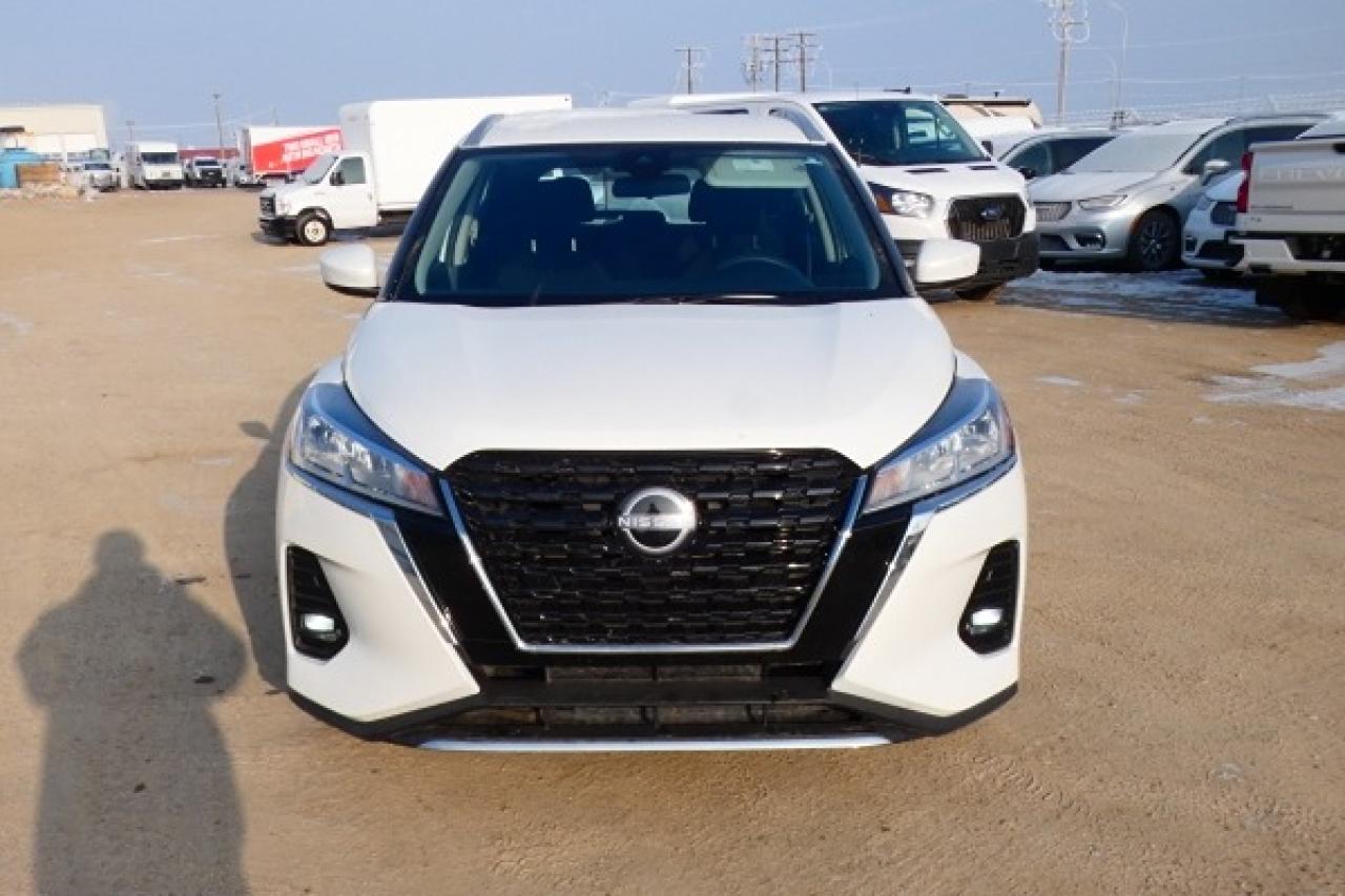 2024 Nissan Kicks SV FWD w/Htd cloth, BUC - Photo #3
