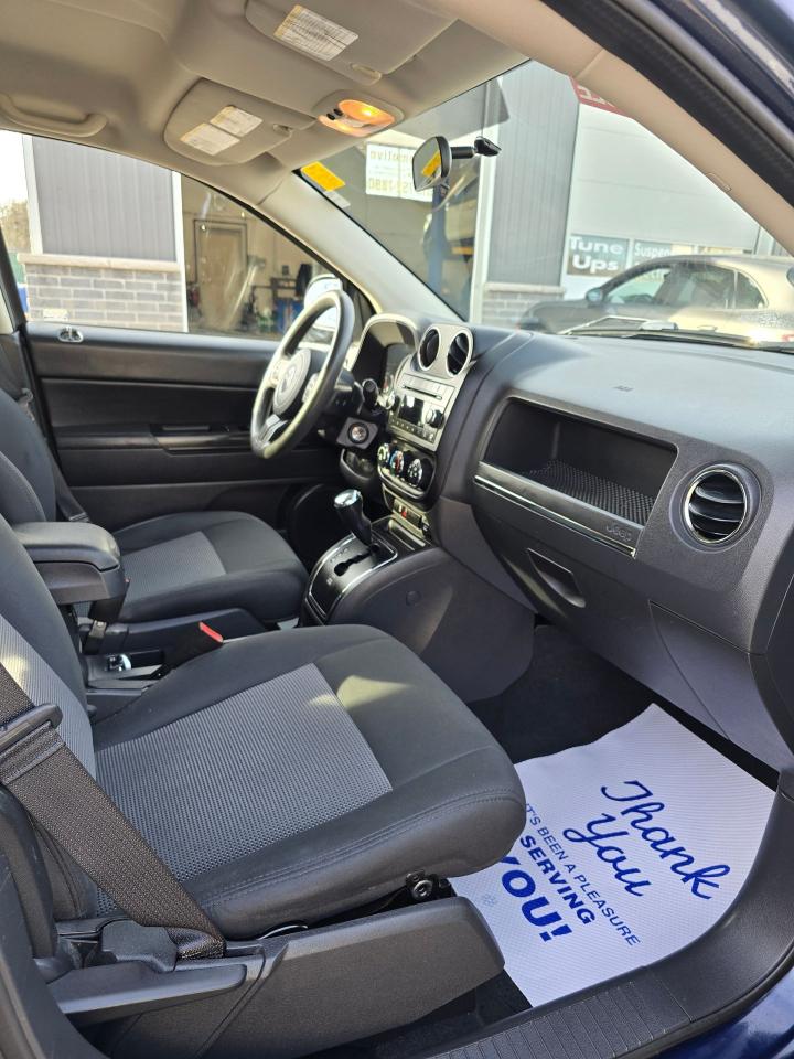 2012 Jeep Compass 4WD 4DR SPORT - Photo #11
