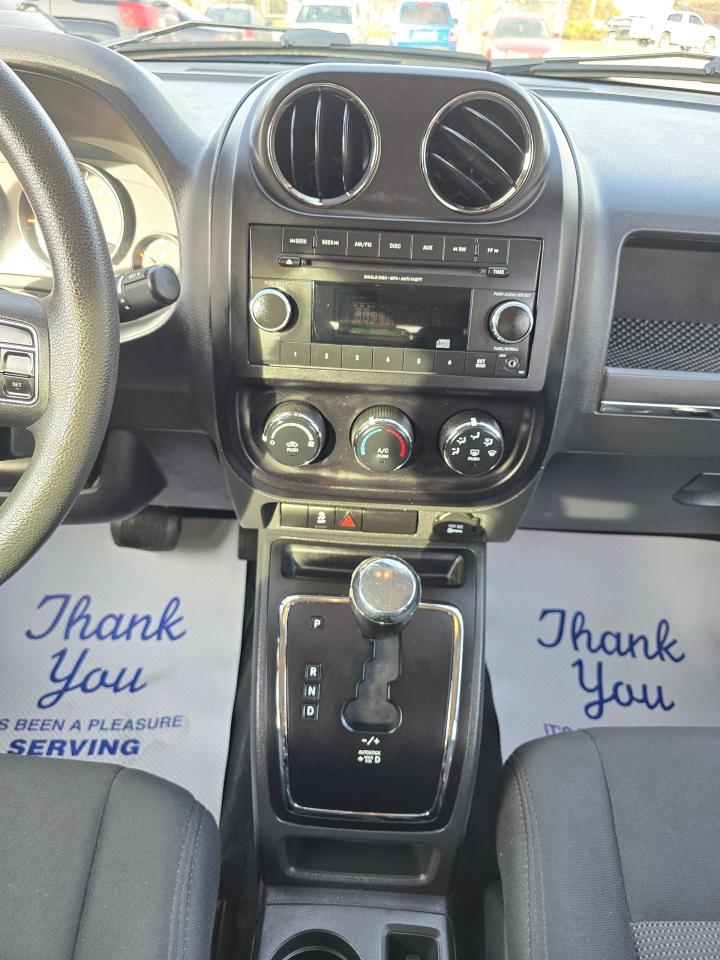 2012 Jeep Compass 4WD 4DR SPORT - Photo #12