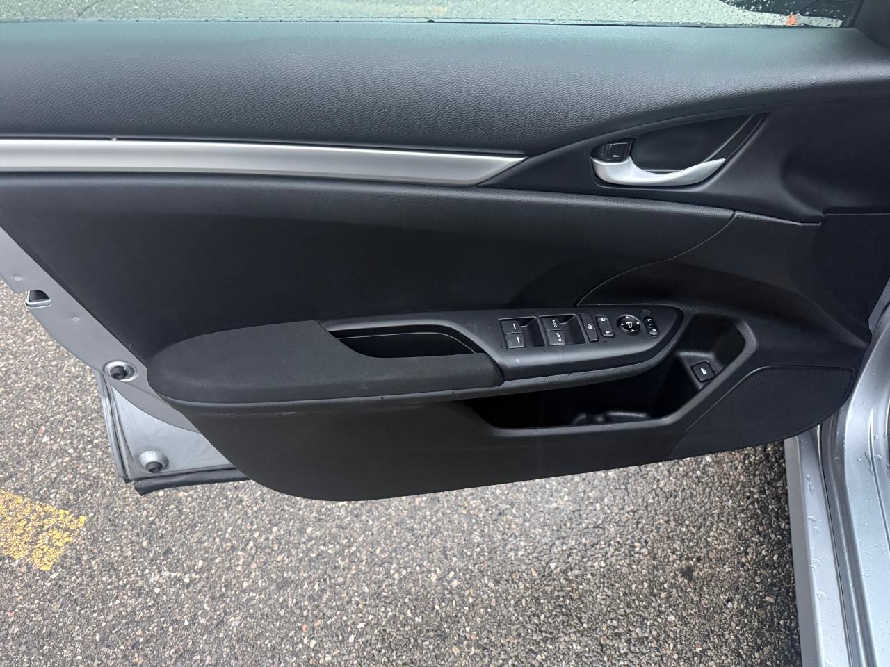 2017 Honda Civic LX - Photo #9