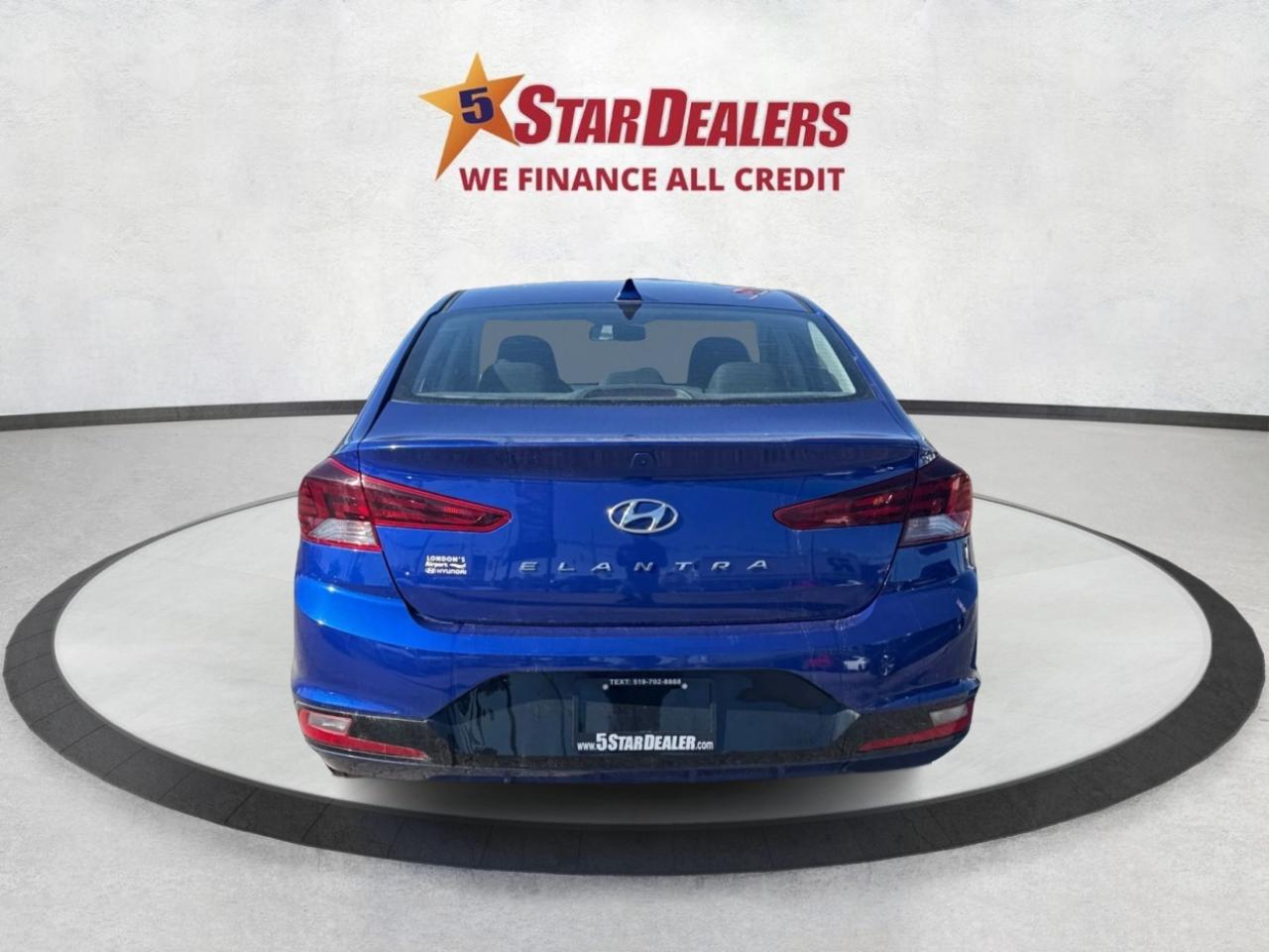 2020 Hyundai Elantra HEATED SEATS REAR CAM MINT WE FINANCE ALL CREDIT! Photo