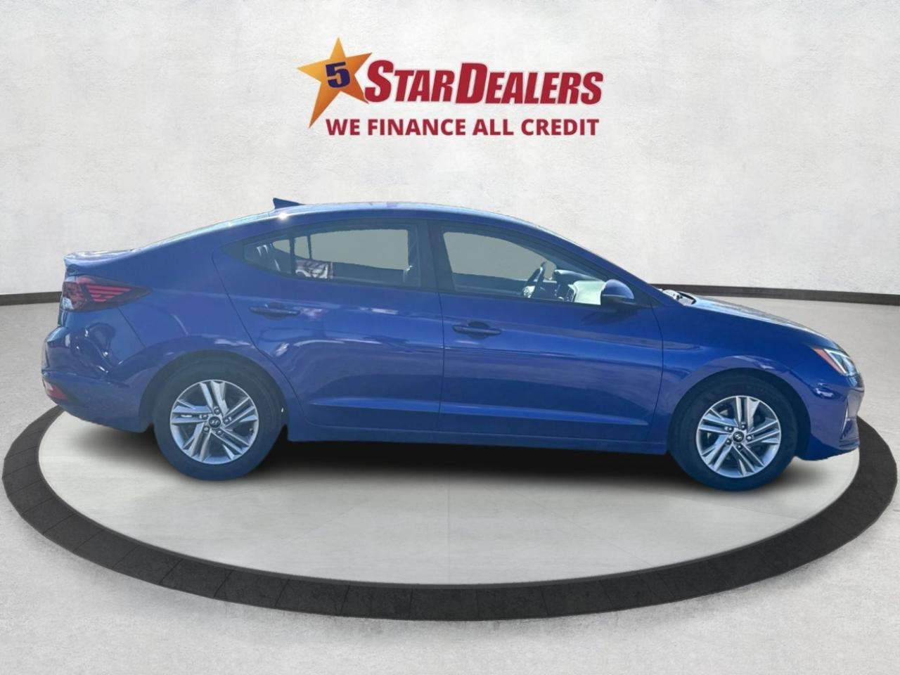 2020 Hyundai Elantra HEATED SEATS REAR CAM MINT WE FINANCE ALL CREDIT! Photo