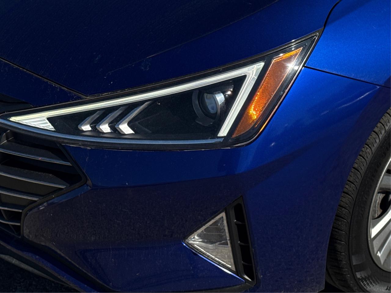 2020 Hyundai Elantra HEATED SEATS REAR CAM MINT WE FINANCE ALL CREDIT! Photo