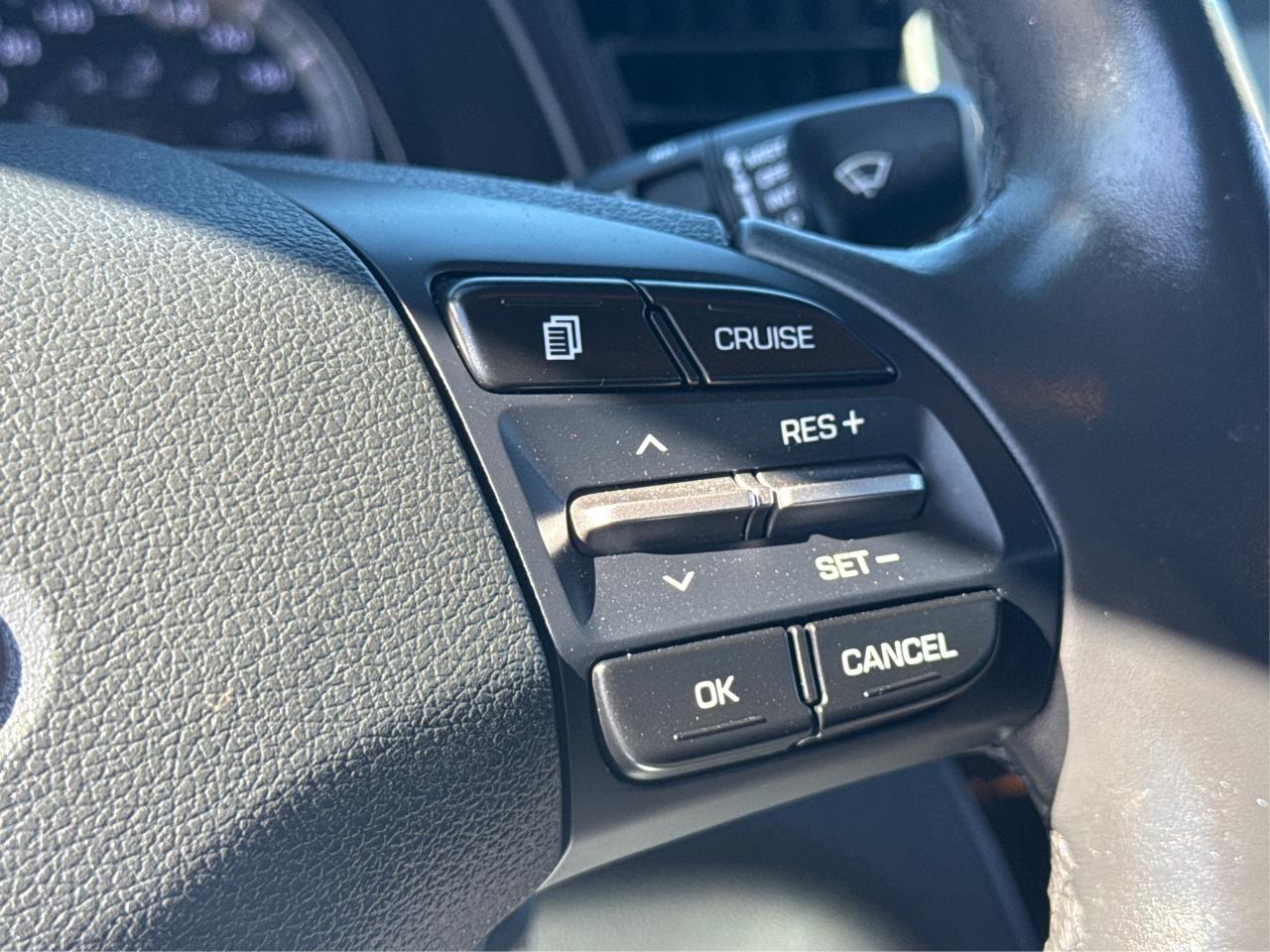 2020 Hyundai Elantra HEATED SEATS REAR CAM MINT WE FINANCE ALL CREDIT! Photo