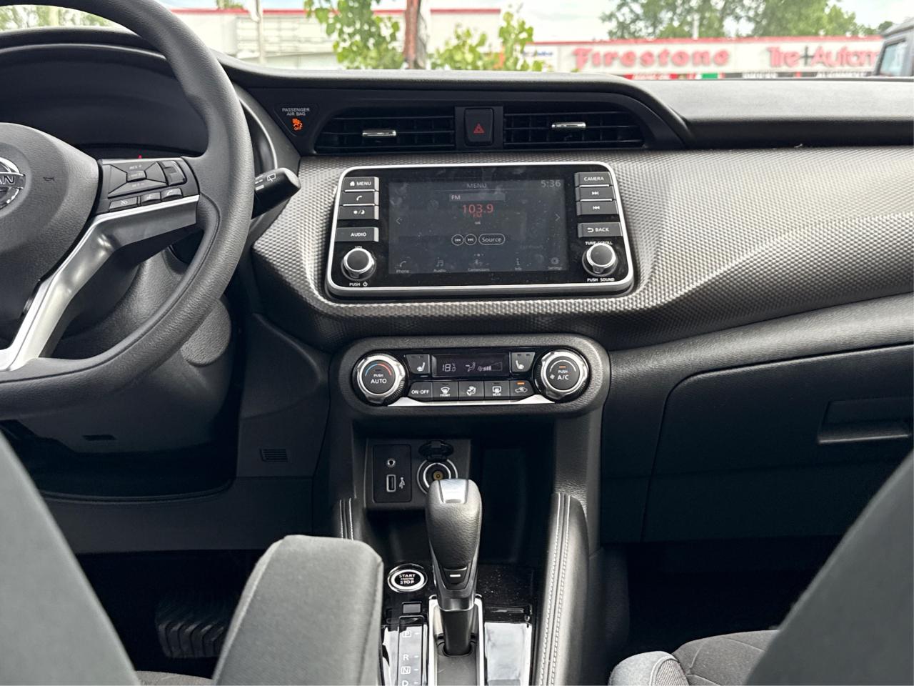 2020 Nissan Kicks SV Photo