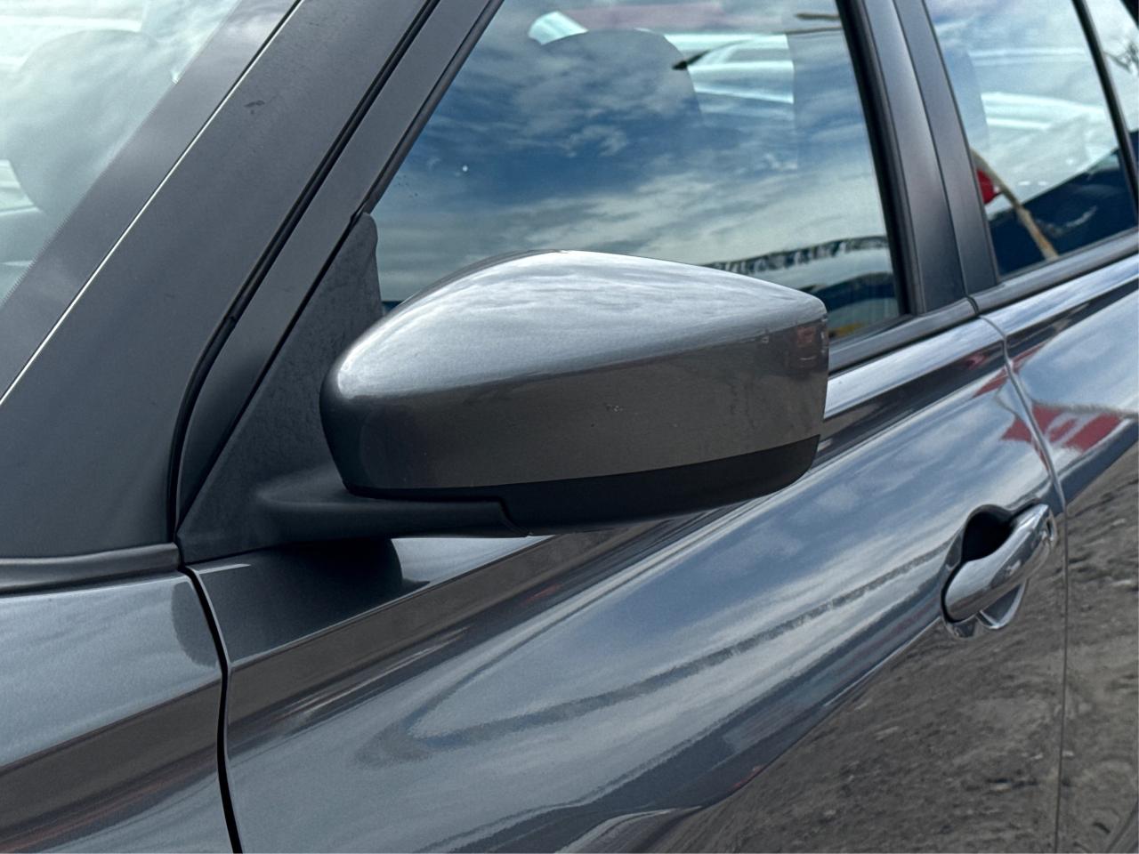 2020 Nissan Kicks SV Photo