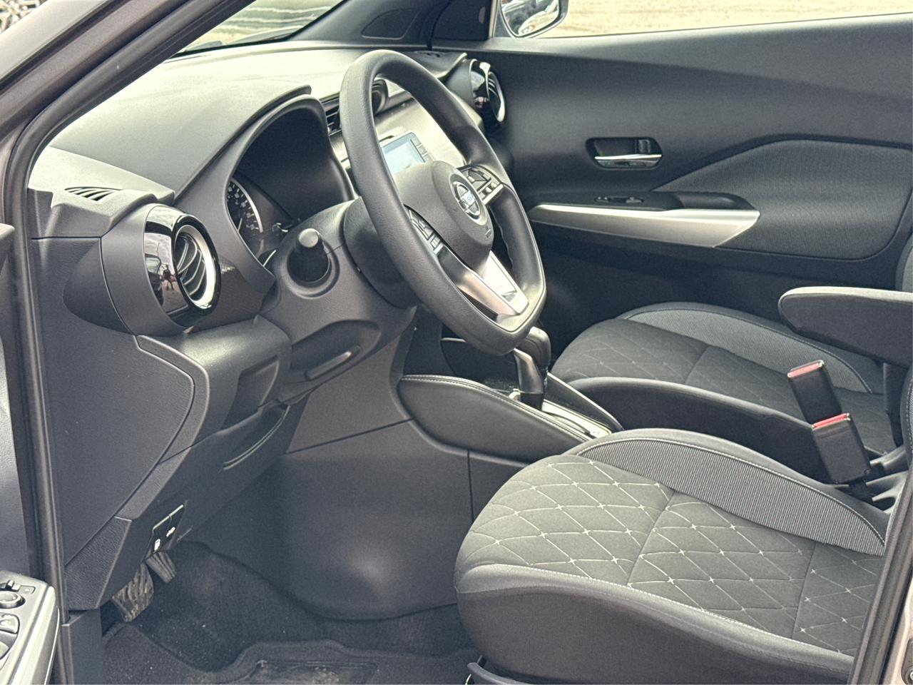 2020 Nissan Kicks SV Photo