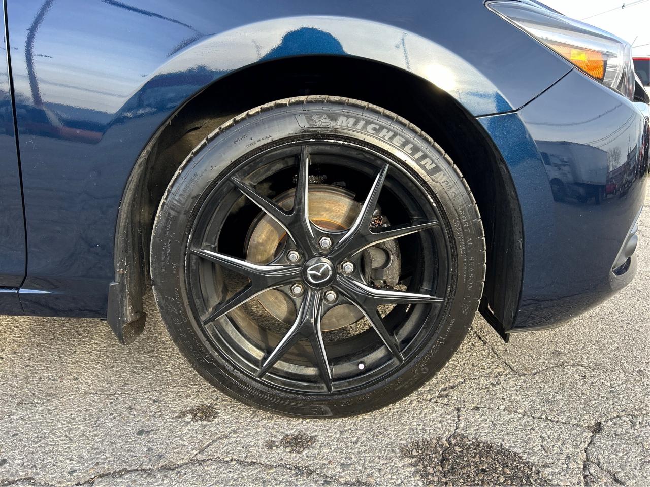 2017 Mazda MAZDA3 4dr HB Sport Auto GT NAV LEATHER ROOF WE FINANCE Photo