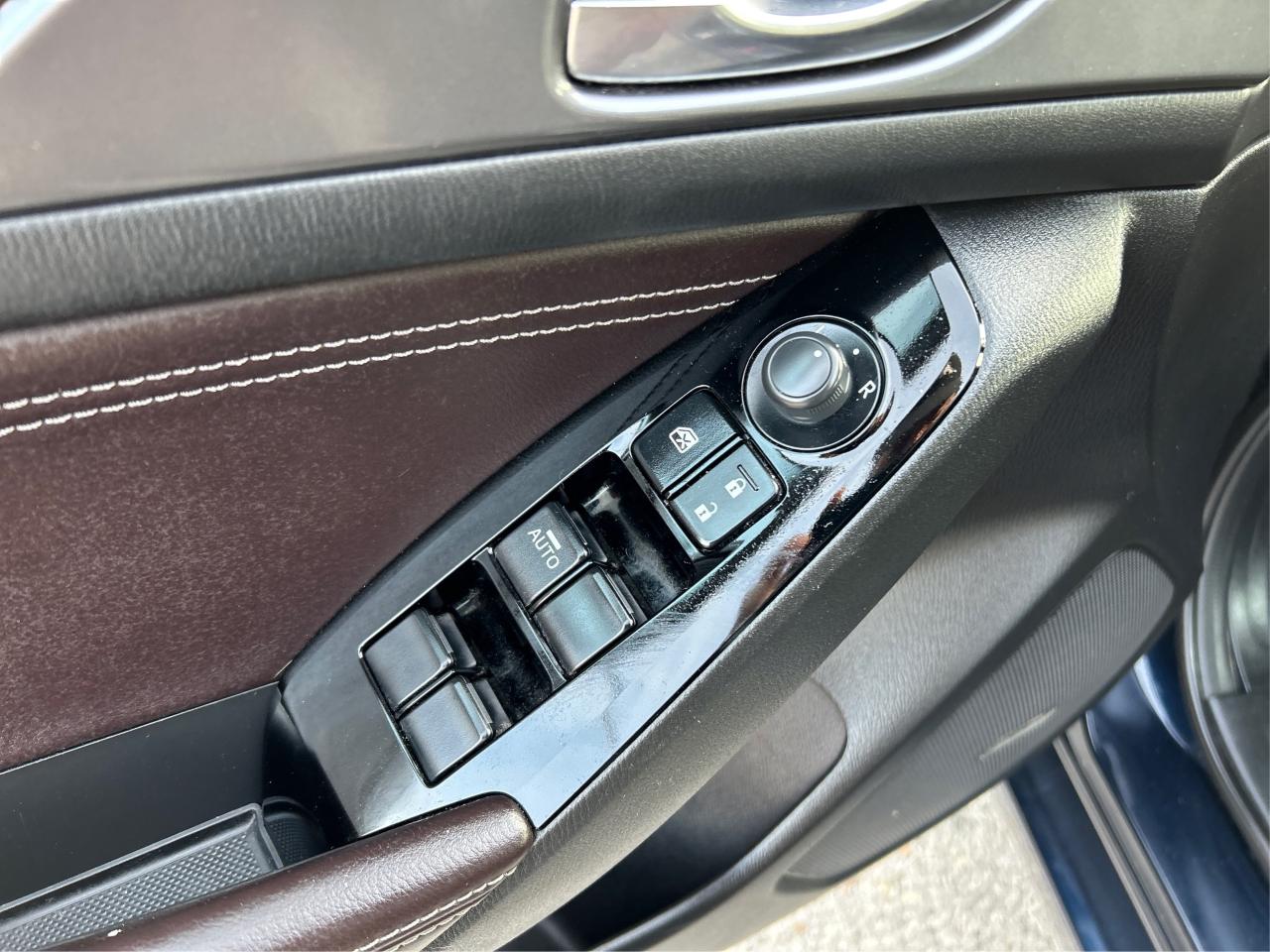 2017 Mazda MAZDA3 4dr HB Sport Auto GT NAV LEATHER ROOF WE FINANCE Photo