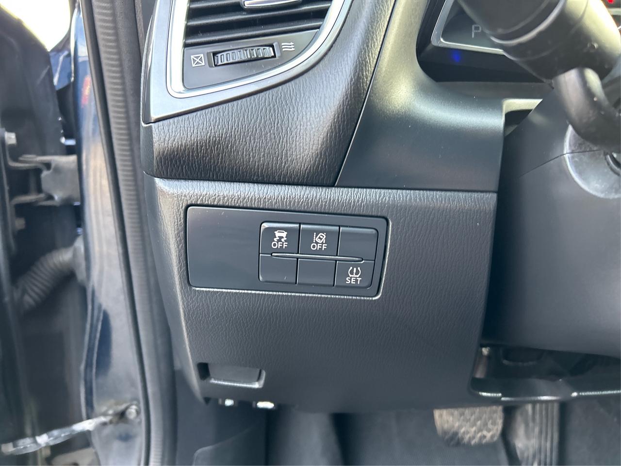 2017 Mazda MAZDA3 4dr HB Sport Auto GT NAV LEATHER ROOF WE FINANCE Photo