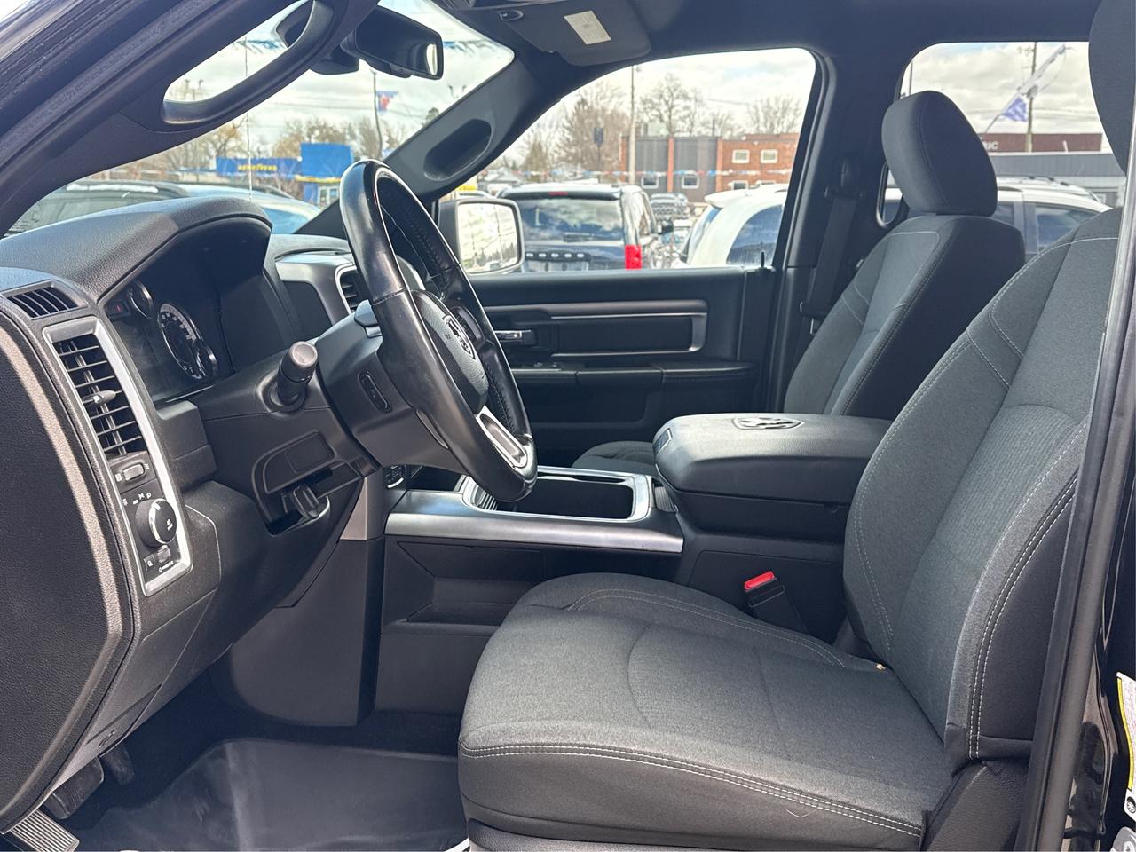 2021 RAM 1500 Classic Warlock NAV HEATED SEAT MINT WE FINANCE ALL CREDIT Photo