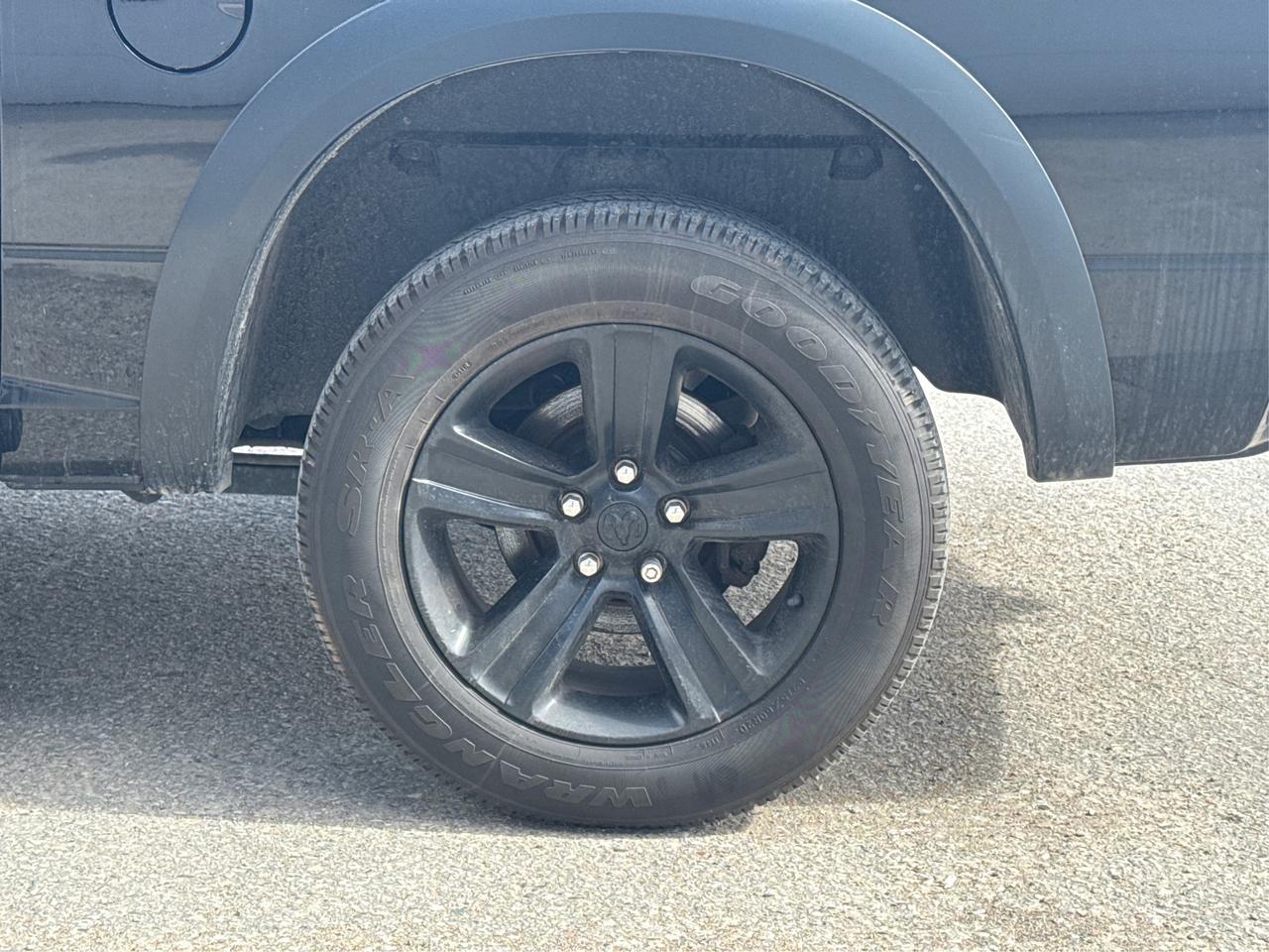 2021 RAM 1500 Classic Warlock NAV HEATED SEAT MINT WE FINANCE ALL CREDIT Photo