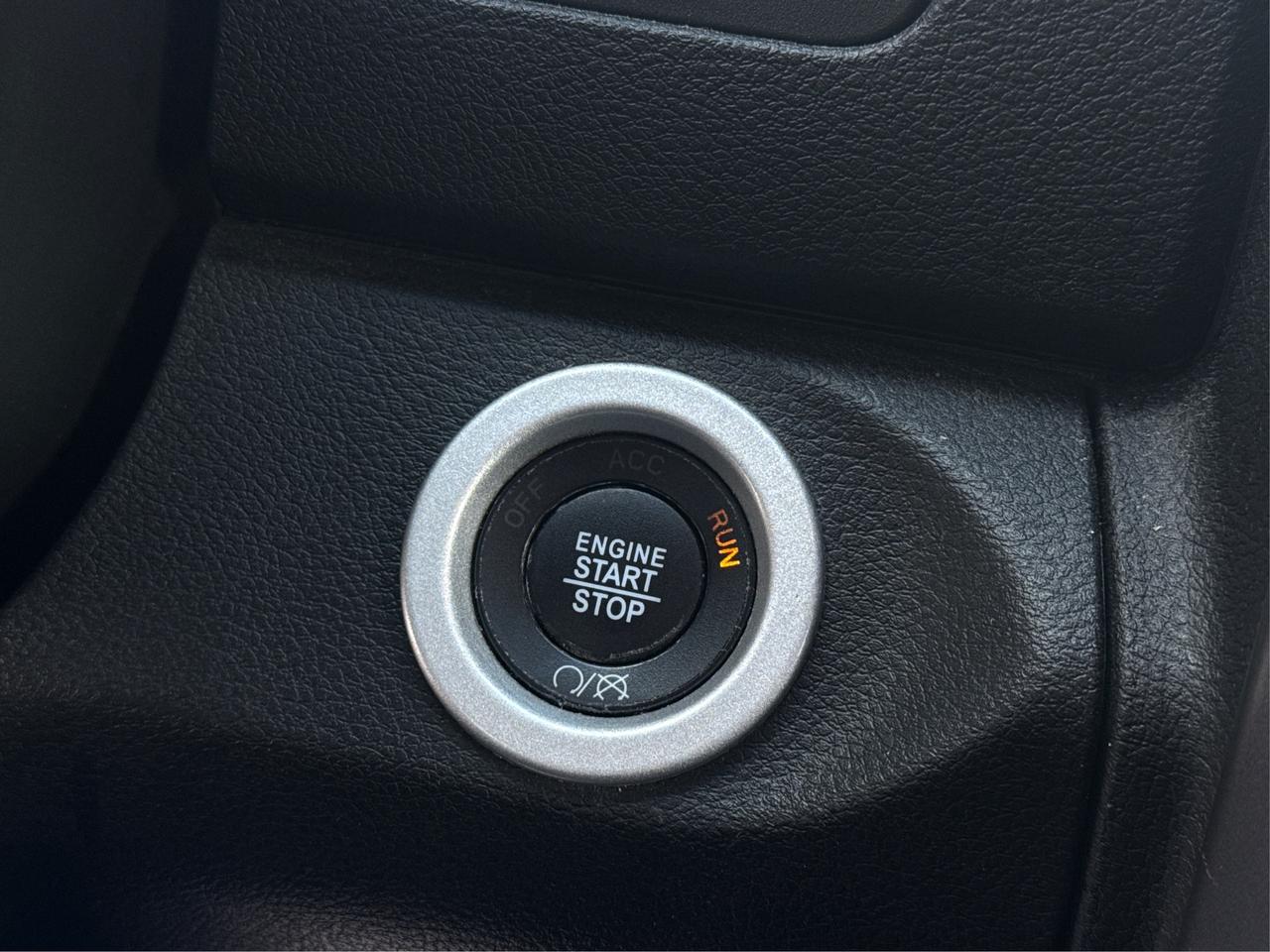 2021 RAM 1500 Classic Warlock NAV HEATED SEAT MINT WE FINANCE ALL CREDIT Photo