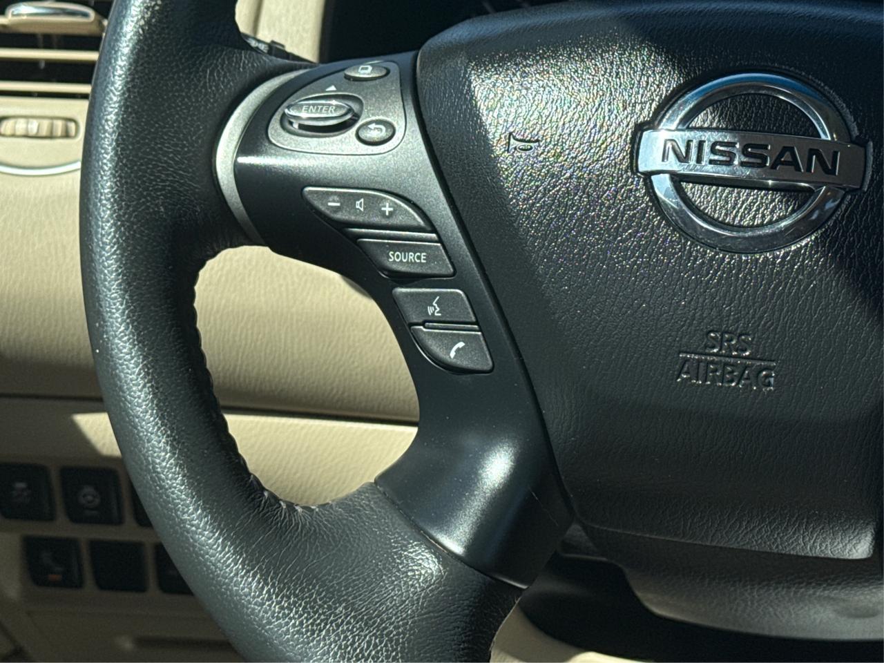 2017 Nissan Pathfinder SL NAV LEATHER SUNROOF! WE FINANCE ALL CREDIT! Photo