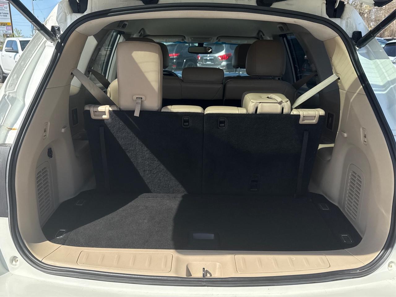 2017 Nissan Pathfinder SL NAV LEATHER SUNROOF! WE FINANCE ALL CREDIT! Photo