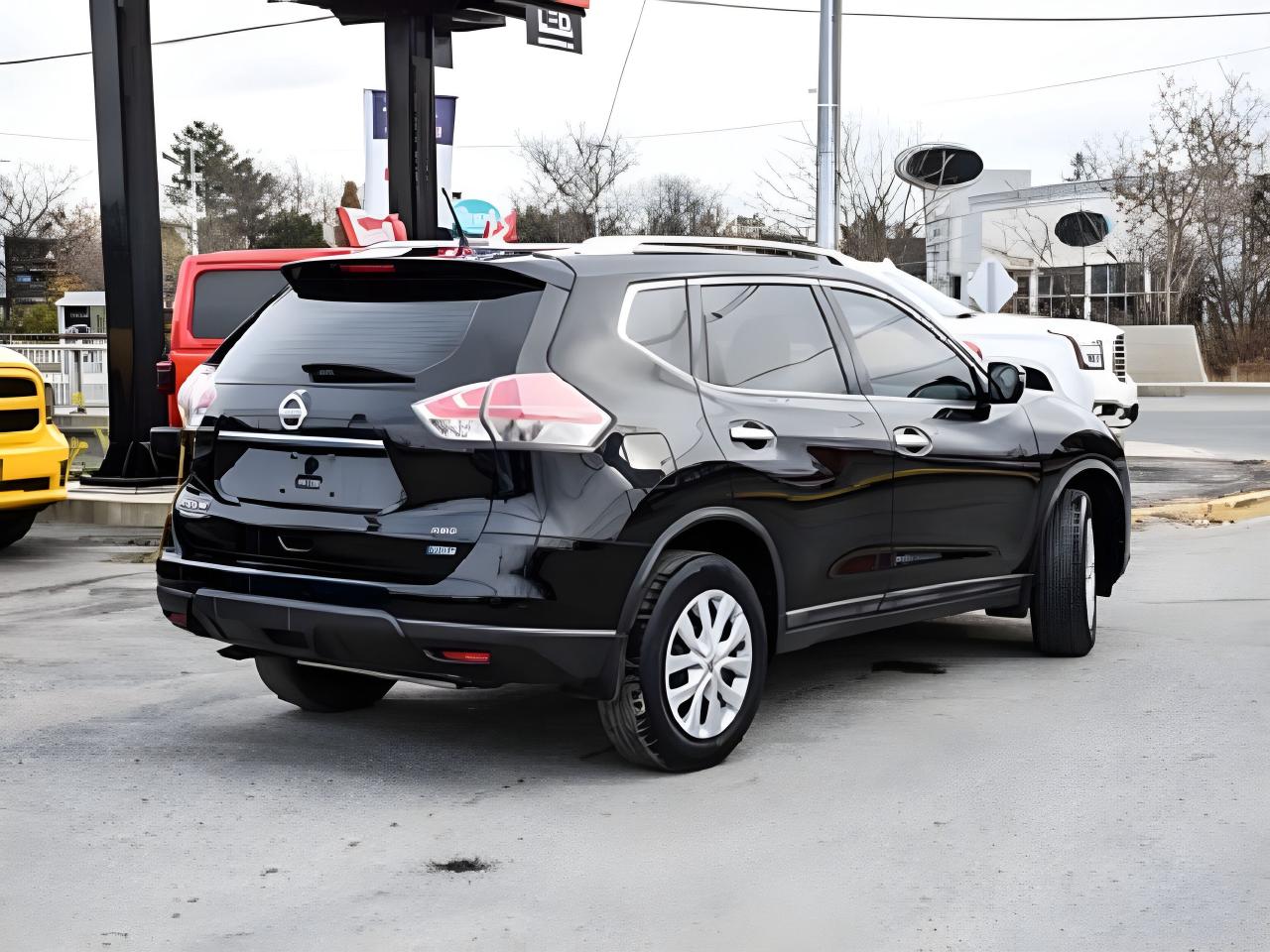 2015 Nissan Rogue AWD GREAT CONDITION ! WE FINANCE ALL CREDIT Photo