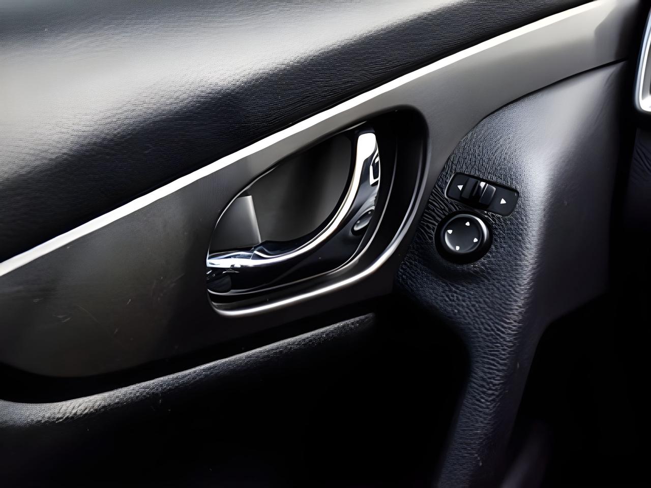 2015 Nissan Rogue AWD GREAT CONDITION ! WE FINANCE ALL CREDIT Photo