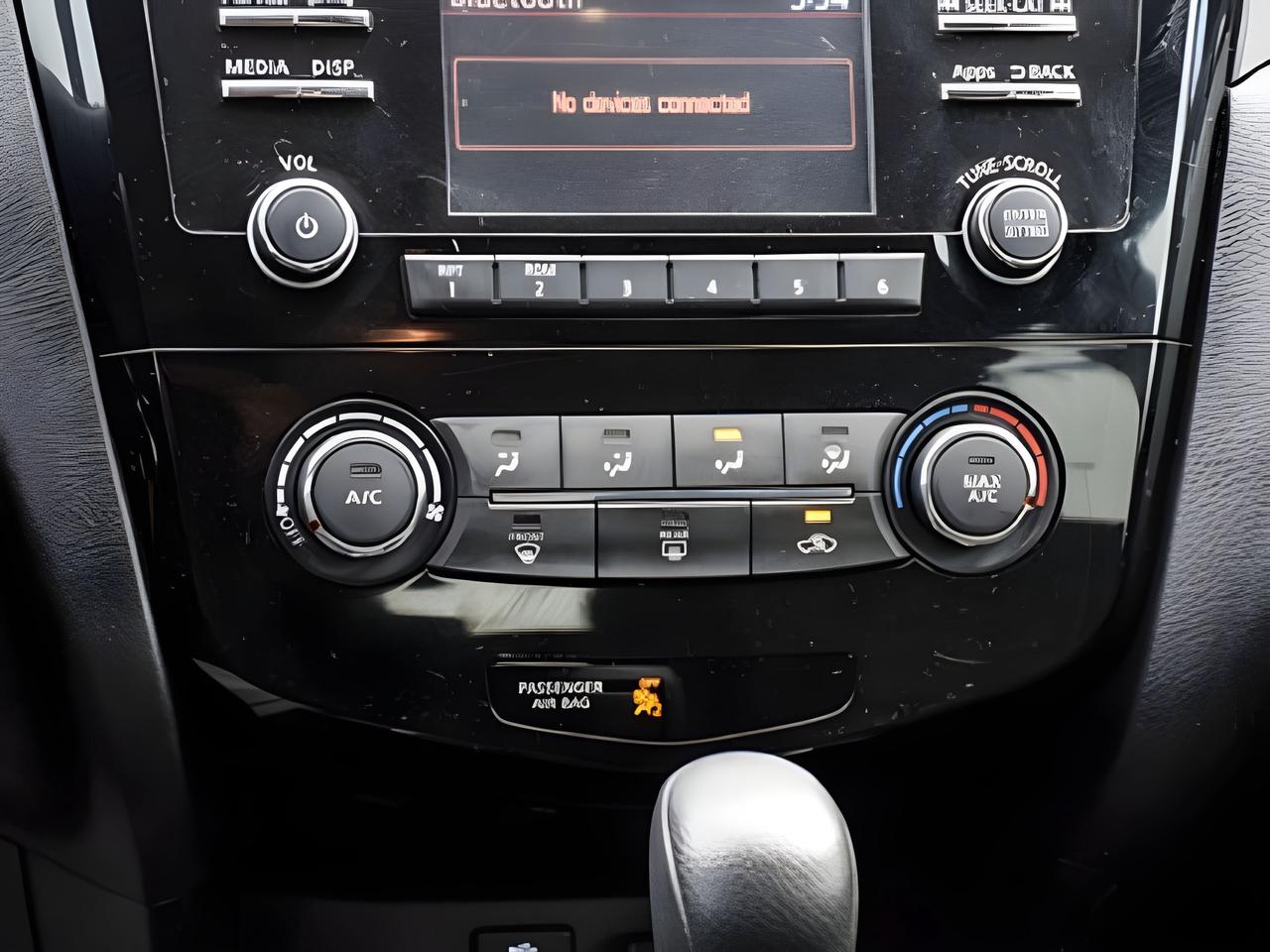 2015 Nissan Rogue AWD GREAT CONDITION ! WE FINANCE ALL CREDIT Photo