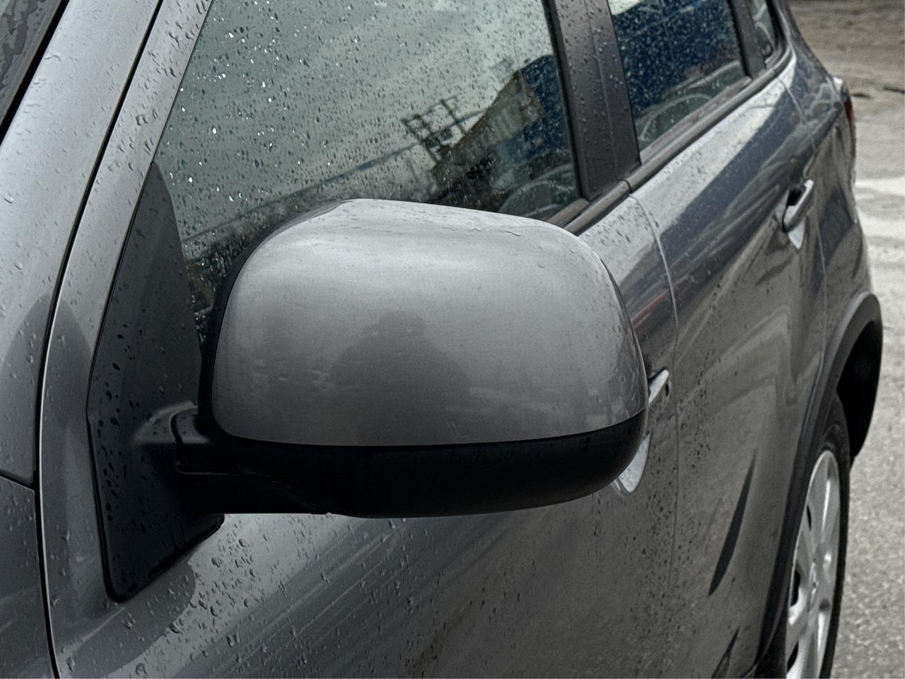 2023 Mitsubishi RVR AWD HEATED SEATS MINT WE FINANCE ALL CREDIT! Photo