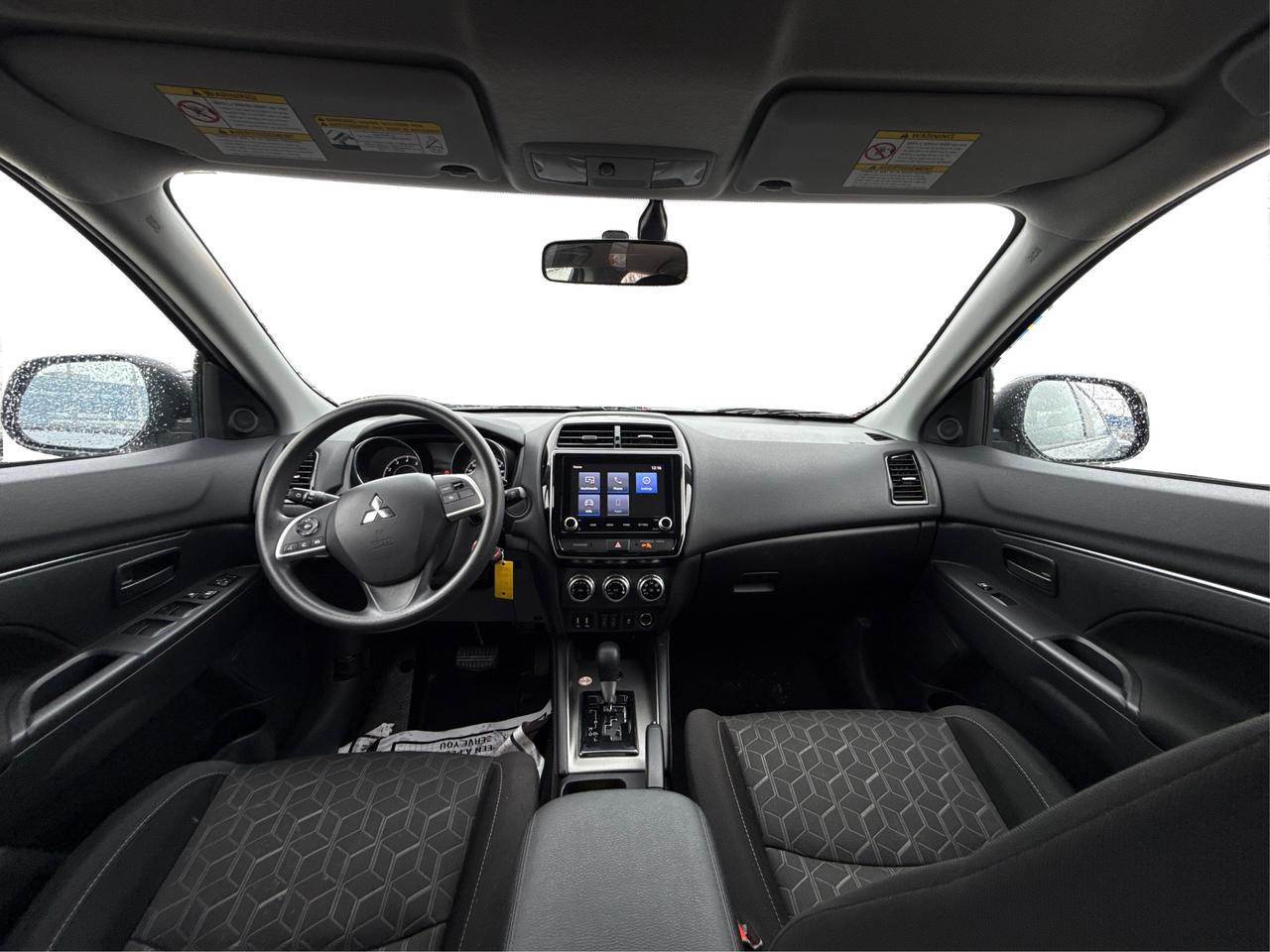 2023 Mitsubishi RVR AWD HEATED SEATS MINT WE FINANCE ALL CREDIT! Photo