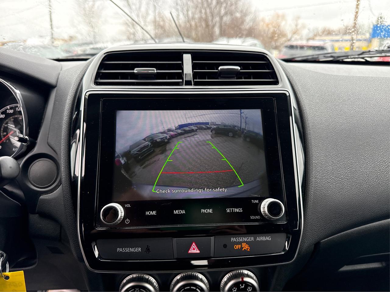 2023 Mitsubishi RVR AWD HEATED SEATS MINT WE FINANCE ALL CREDIT! Photo