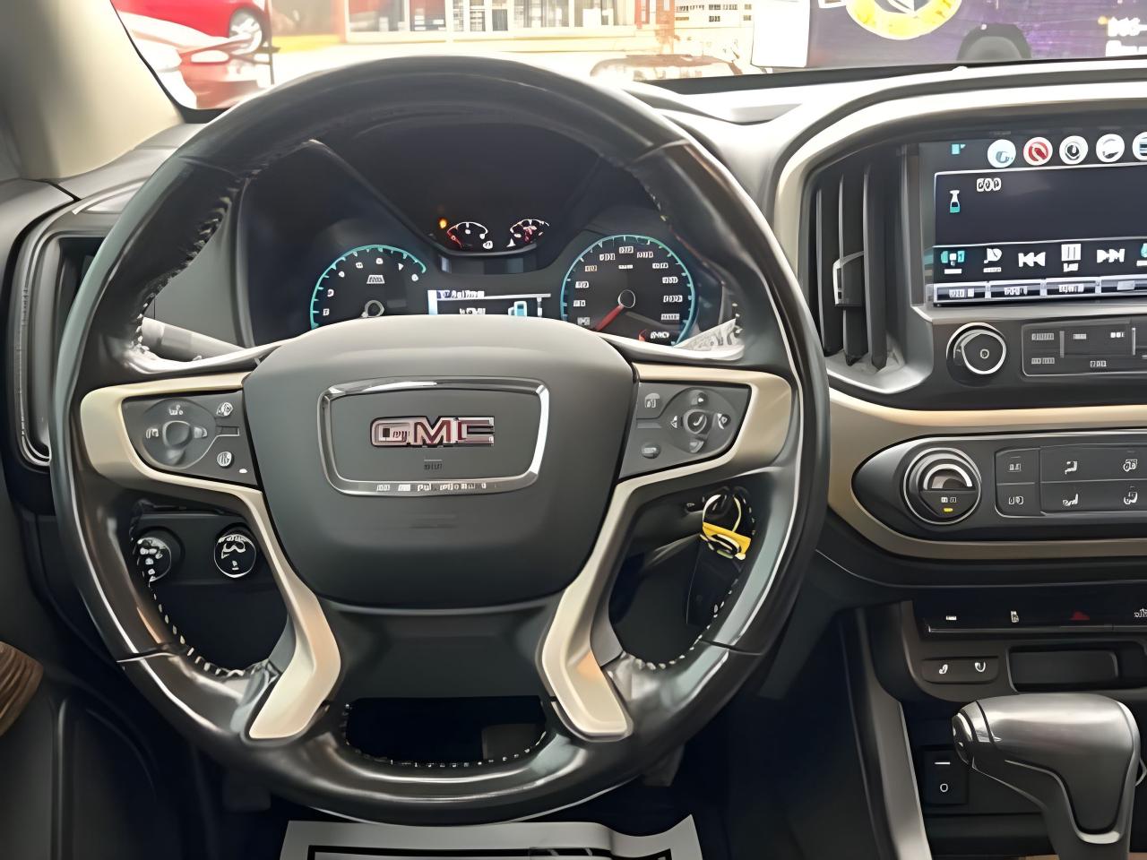 2018 GMC Canyon 4WD Crew Denali V6 LEATHER NAV WE FINANCE ALL CR. Photo