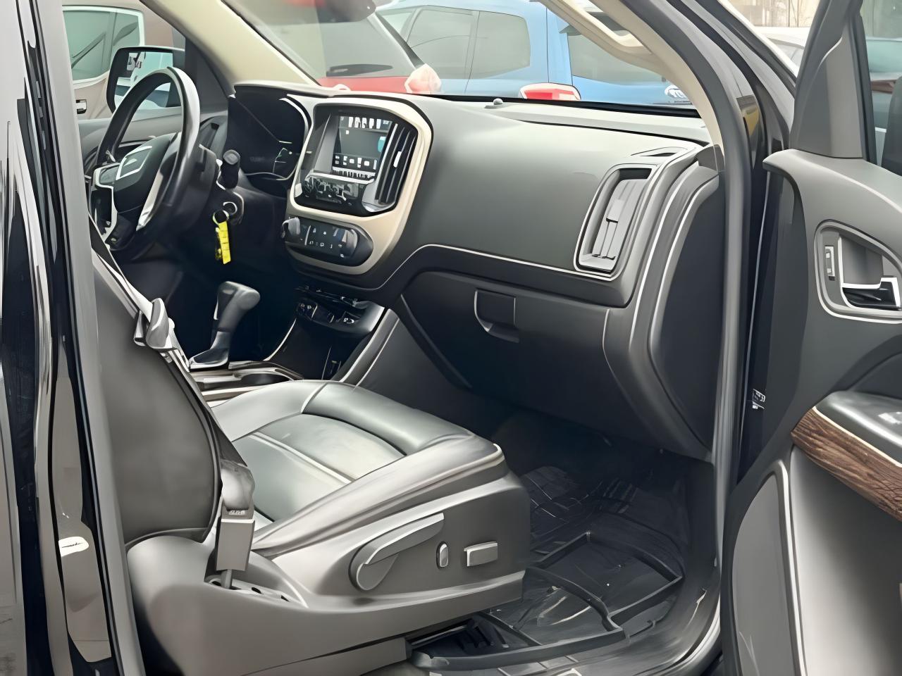 2018 GMC Canyon 4WD Crew Denali V6 LEATHER NAV WE FINANCE ALL CR. Photo