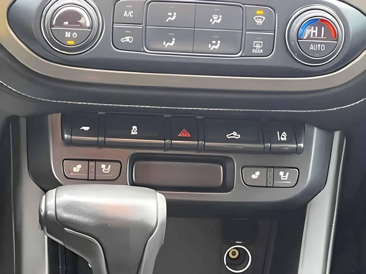 2018 GMC Canyon 4WD Crew Denali V6 LEATHER NAV WE FINANCE ALL CR. Photo