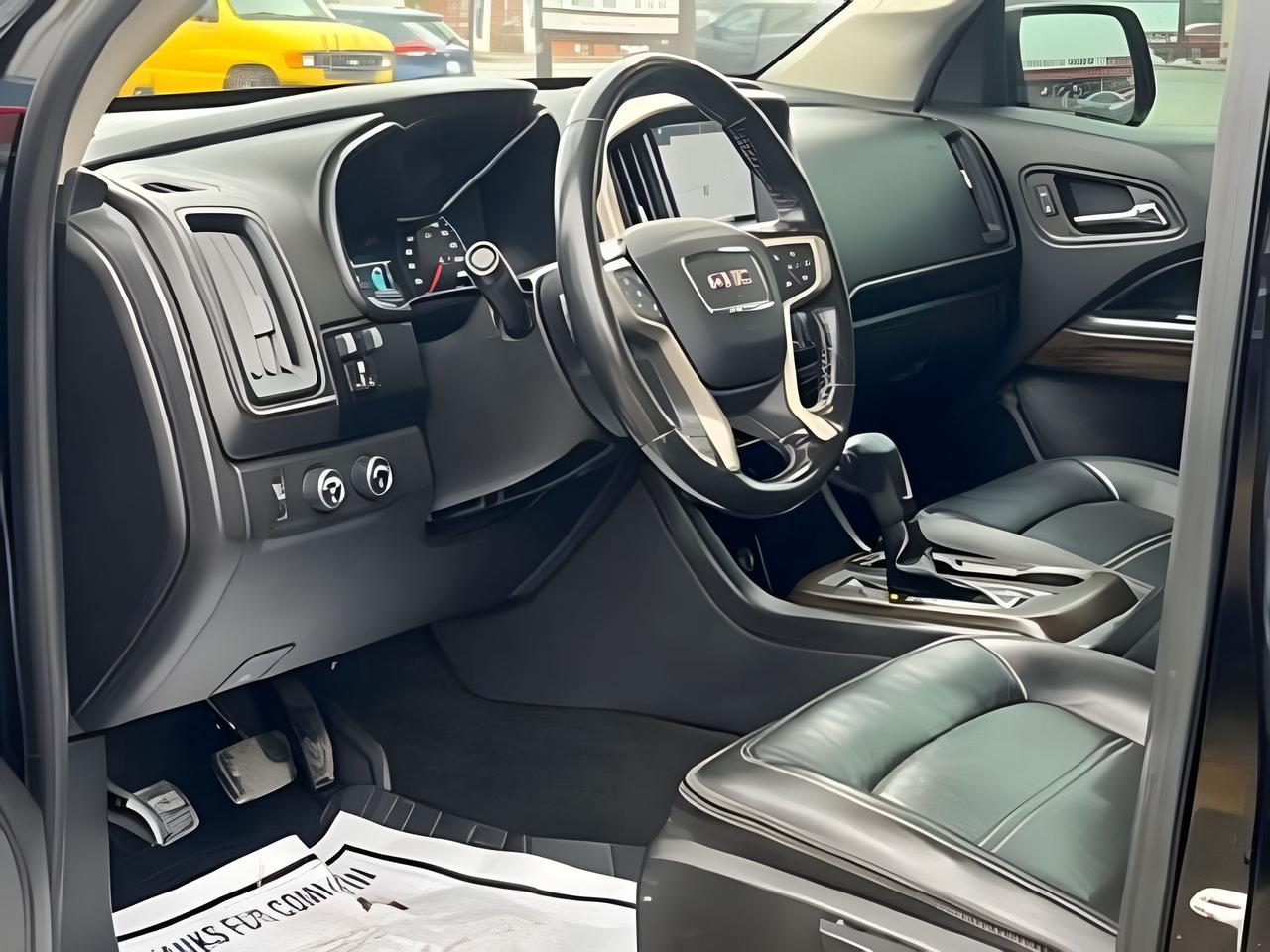 2018 GMC Canyon 4WD Crew Denali V6 LEATHER NAV WE FINANCE ALL CR. Photo