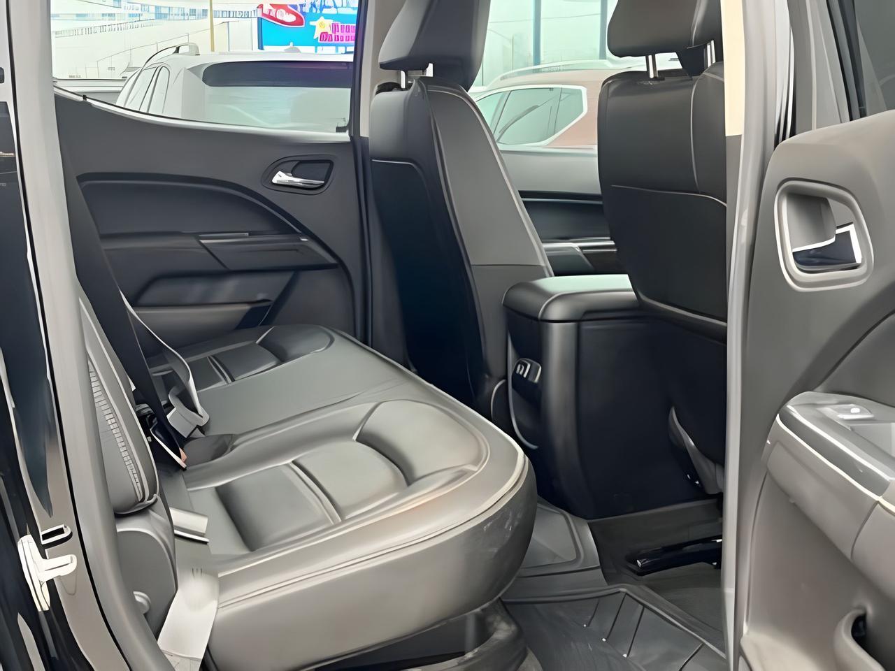 2018 GMC Canyon 4WD Crew Denali V6 LEATHER NAV WE FINANCE ALL CR. Photo