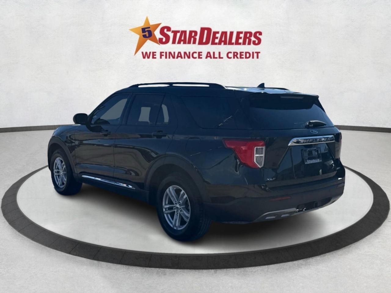 2022 Ford Explorer LEATHER HEATED SEATS 6 PASS WE FINANCE ALL CREDIT Photo4