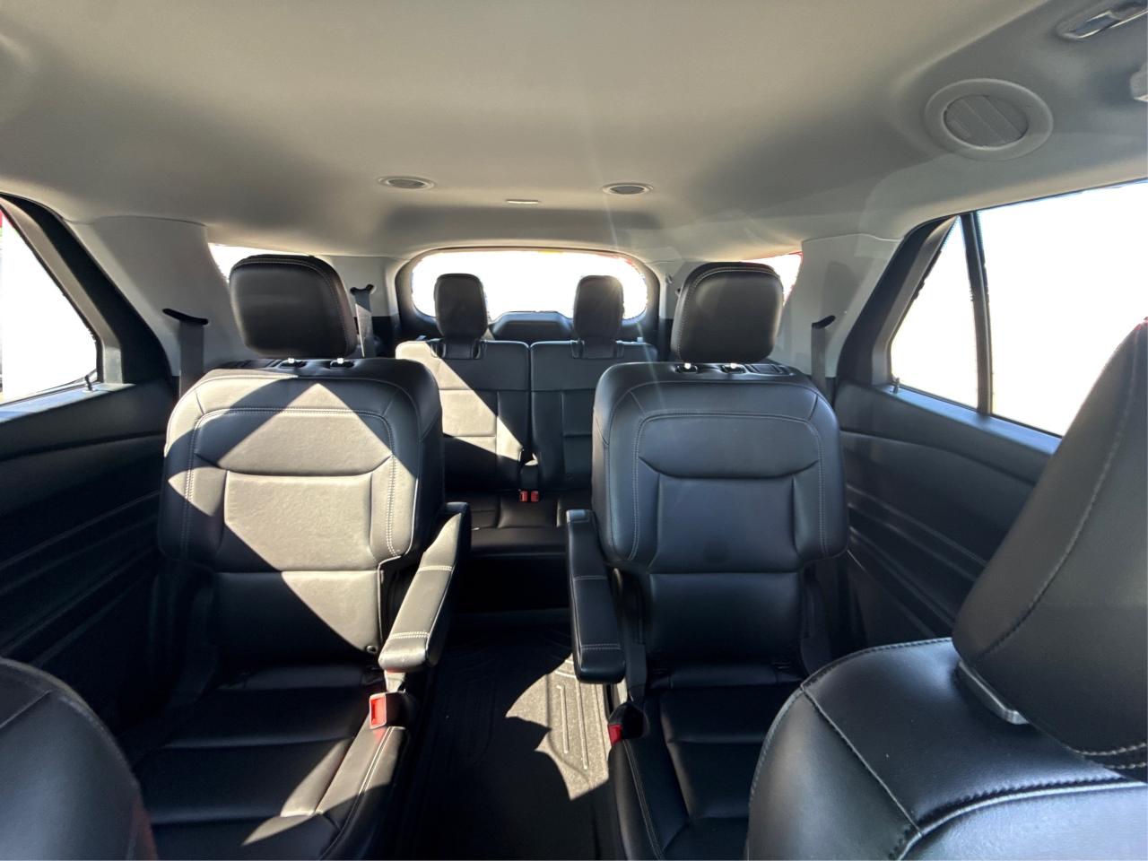 2022 Ford Explorer LEATHER HEATED SEATS 6 PASS WE FINANCE ALL CREDIT Photo