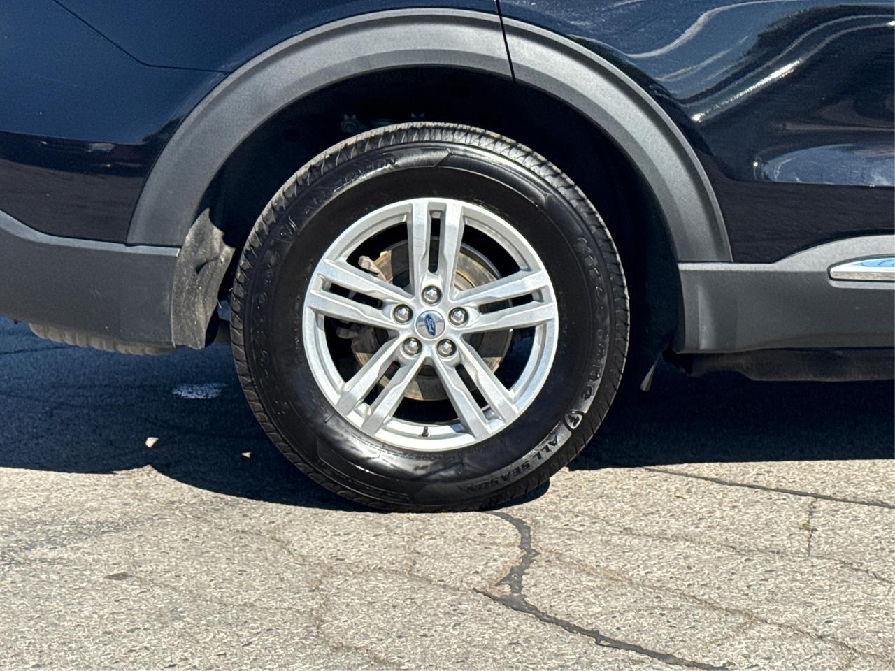 2022 Ford Explorer LEATHER HEATED SEATS 6 PASS WE FINANCE ALL CREDIT Photo