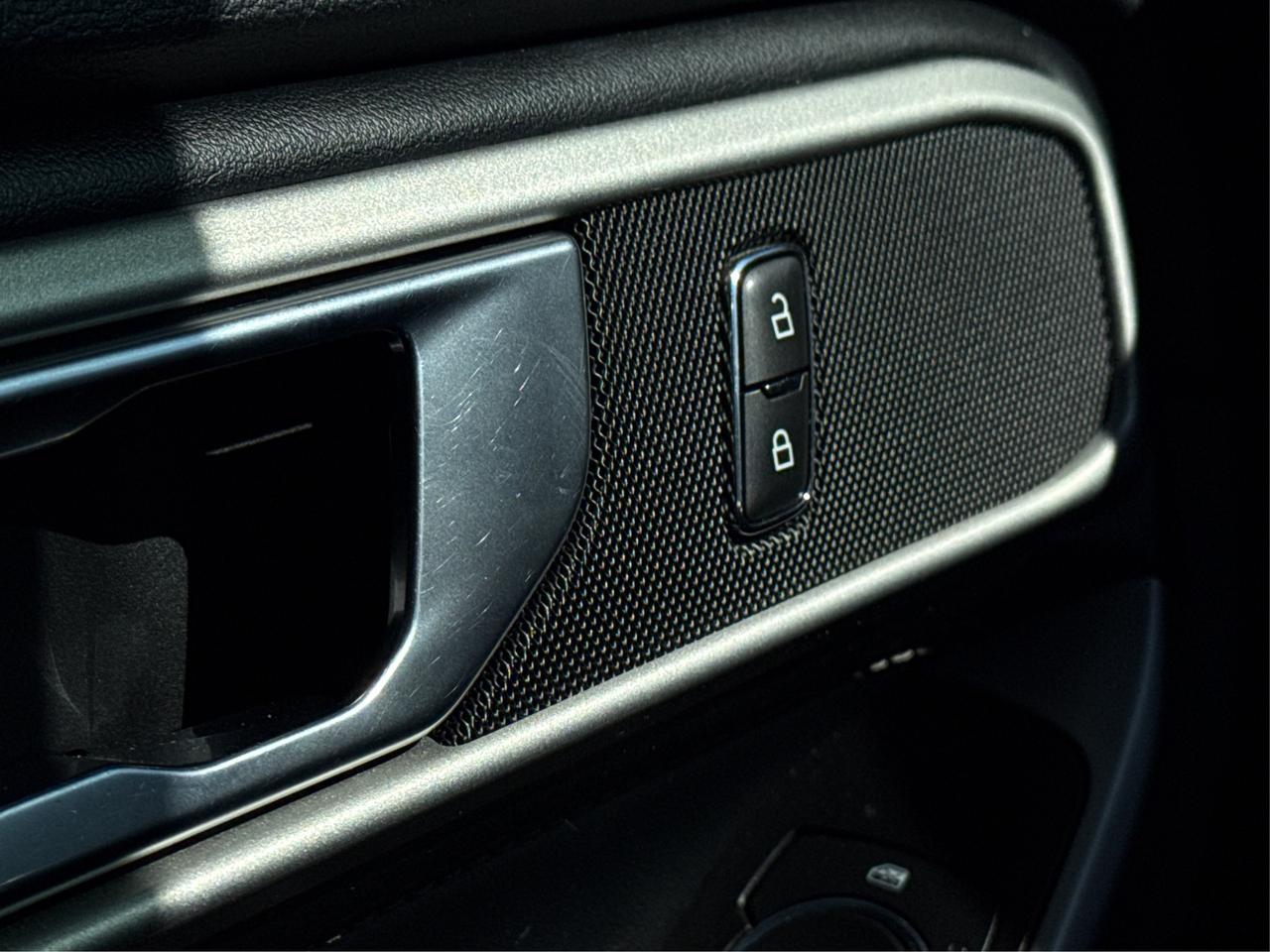 2022 Ford Explorer LEATHER HEATED SEATS 6 PASS WE FINANCE ALL CREDIT Photo