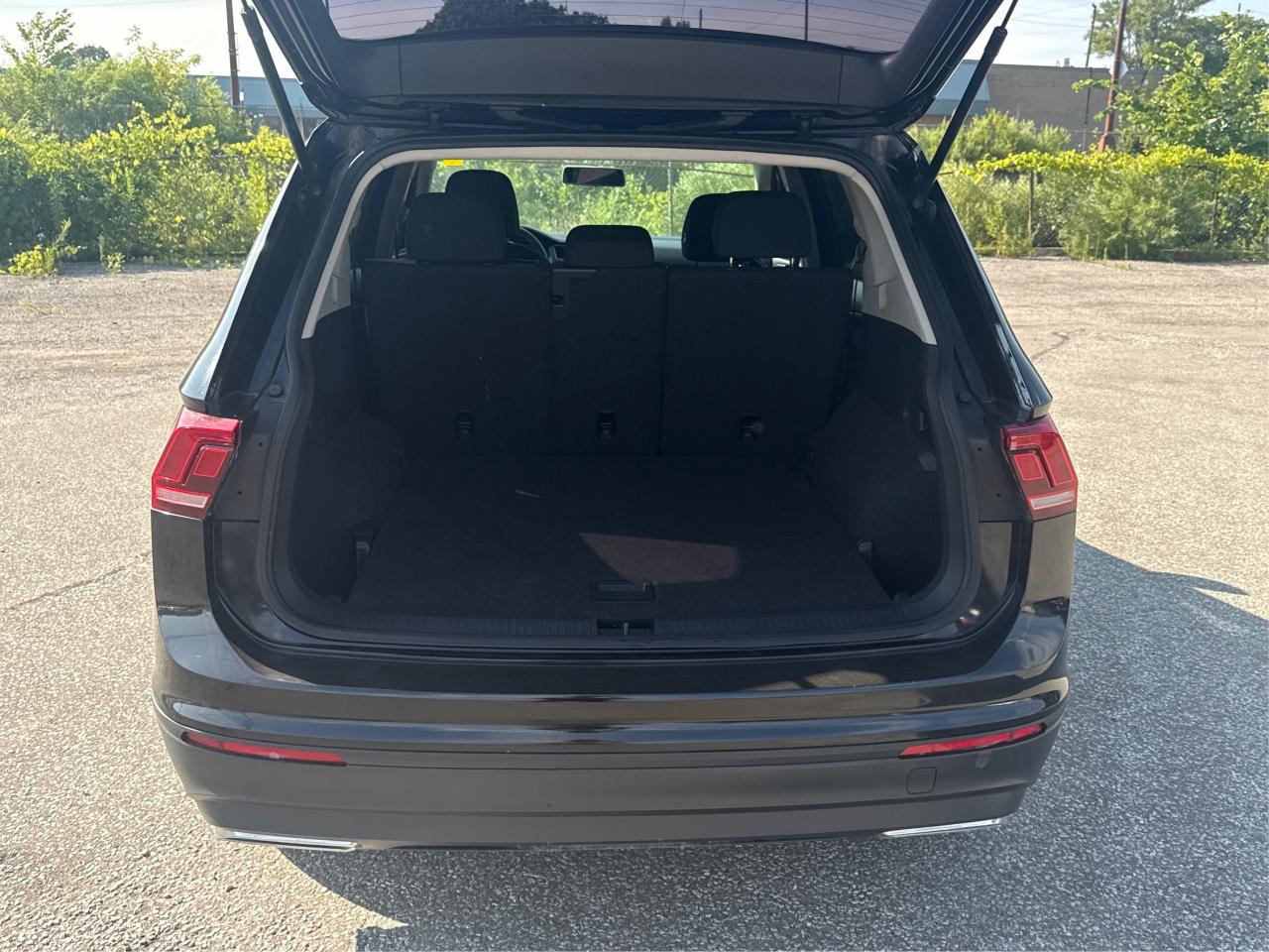 2019 Volkswagen Tiguan Trendline 4MOTION AWD MINT!  WE FINANCE ALL CREDIT Photo