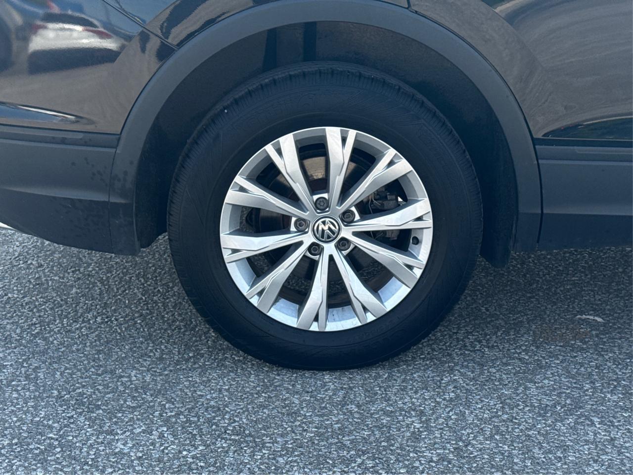2019 Volkswagen Tiguan Trendline 4MOTION AWD MINT!  WE FINANCE ALL CREDIT Photo