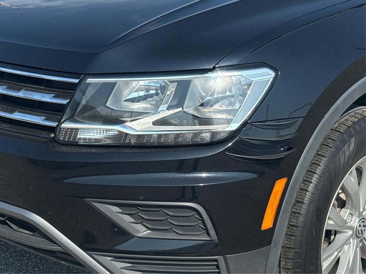 2019 Volkswagen Tiguan Trendline 4MOTION AWD MINT!  WE FINANCE ALL CREDIT Photo