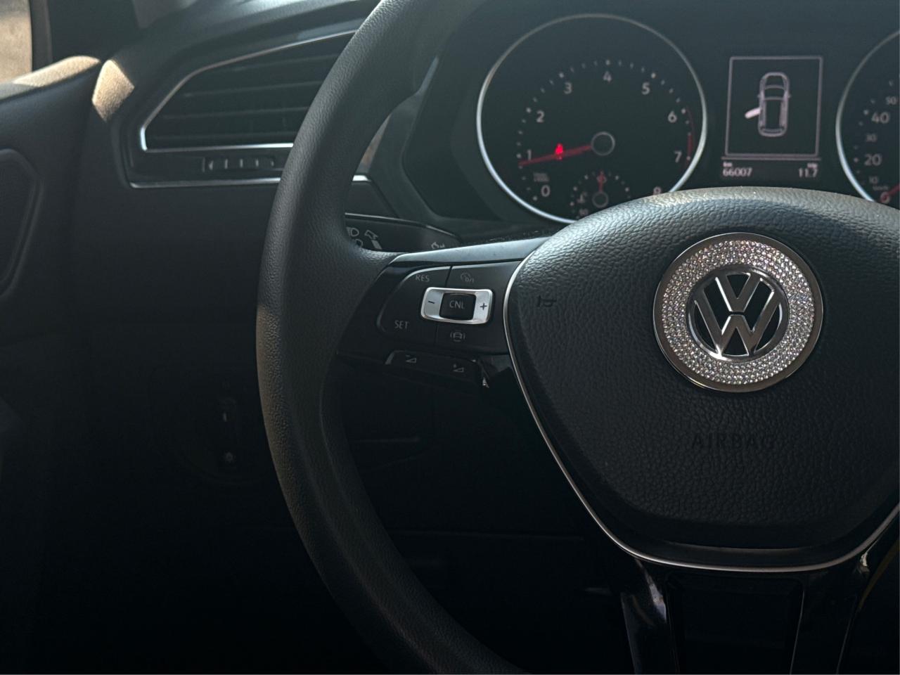 2019 Volkswagen Tiguan Trendline 4MOTION AWD MINT!  WE FINANCE ALL CREDIT Photo