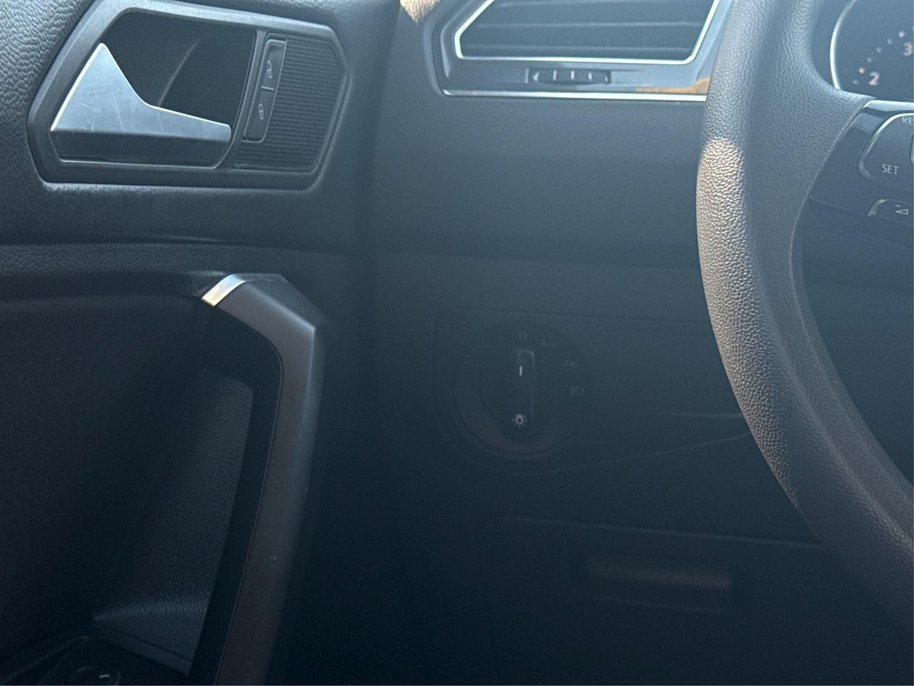 2019 Volkswagen Tiguan CERTIFIED 4MOTION AWD MINT!  WE FINANCE ALL CREDIT Photo