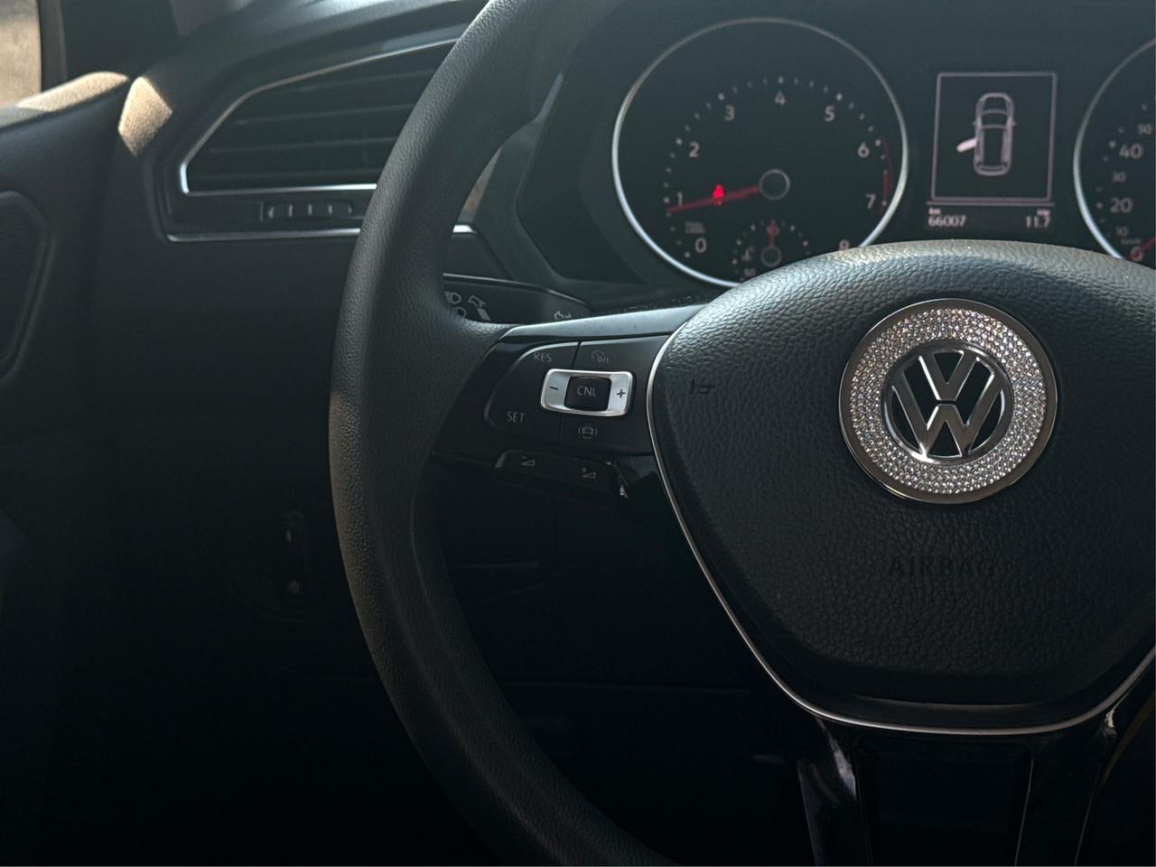 2019 Volkswagen Tiguan CERTIFIED 4MOTION AWD MINT!  WE FINANCE ALL CREDIT Photo