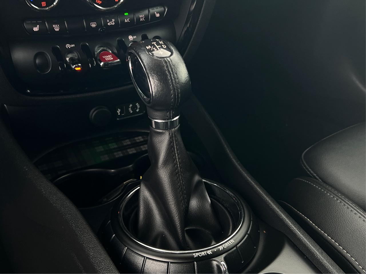 2017 MINI Cooper Clubman HB S ALL4 LEATHER NAV PANO WE FINANCE ALL CREDT Photo