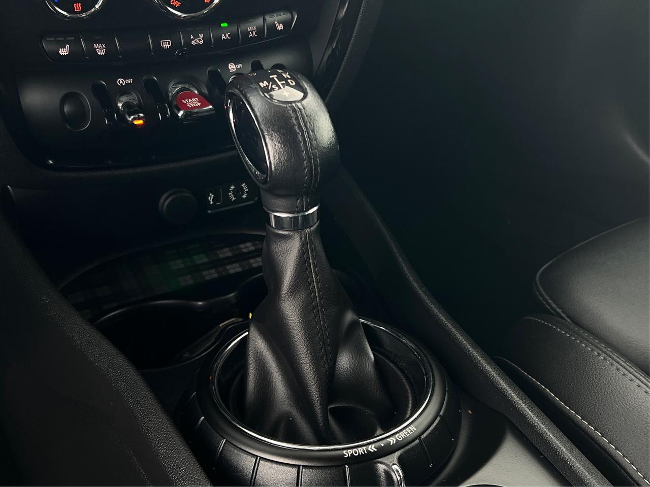 2017 MINI Cooper Clubman HB S ALL4 LEATHER NAV PANO WE FINANCE ALL CREDT Photo