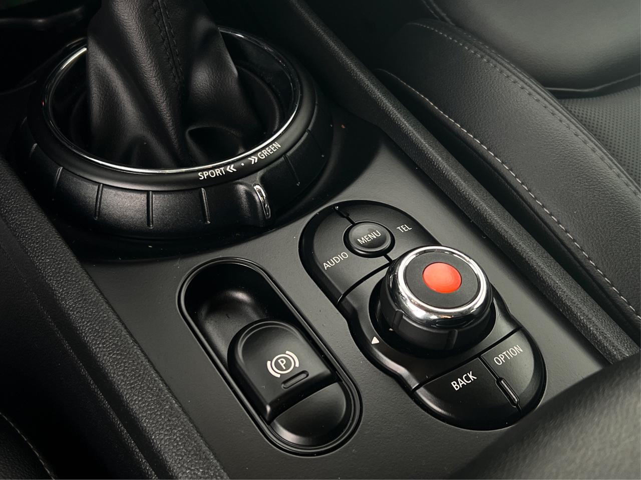 2017 MINI Cooper Clubman HB S ALL4 LEATHER NAV PANO WE FINANCE ALL CREDT Photo