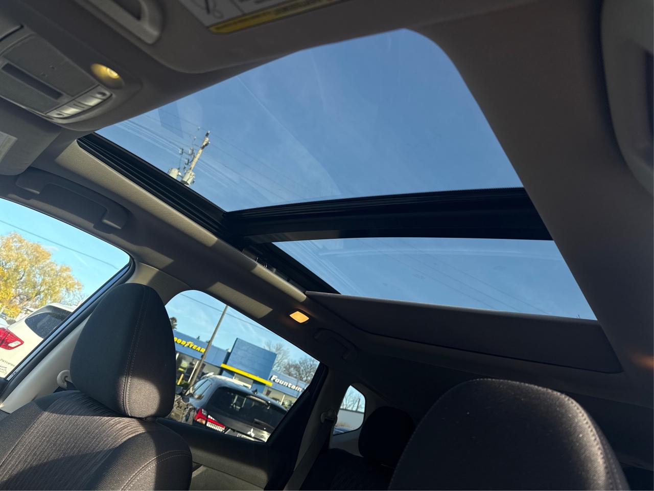 2018 Nissan Rogue AWD NAV PANO ROOF REAR CAM WE FINANCE ALL CREDIT! Photo