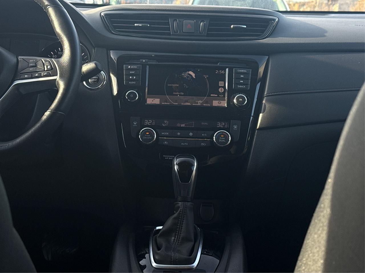 2018 Nissan Rogue AWD NAV PANO ROOF REAR CAM WE FINANCE ALL CREDIT! Photo