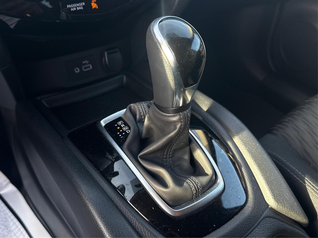 2018 Nissan Rogue AWD NAV PANO ROOF REAR CAM WE FINANCE ALL CREDIT! Photo