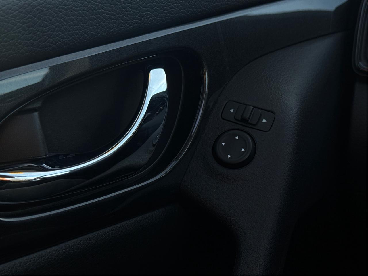 2018 Nissan Rogue AWD NAV PANO ROOF REAR CAM WE FINANCE ALL CREDIT! Photo